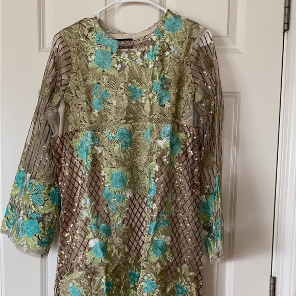 Salwar Kameez - Picture 2 of 10